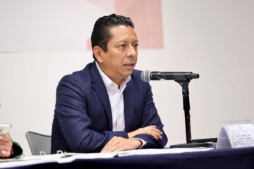 Desde el Senado defiende Llaven Abarca la política económica humanista del presidente AMLO