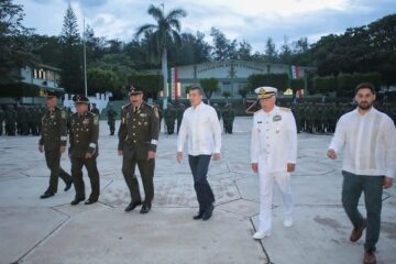 Asiste Rutilio Escandón a toma de protesta del nuevo comandante de la VII Región Militar
