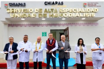 Rutilio Escandón inaugura el Servicio de Hemodiálisis en el Hospital de la Mujer, en San Cristóbal