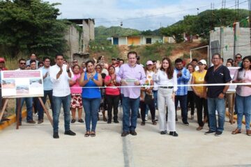 Mariano Rosales entrega calles pavimentadas en Nambiyuguá II