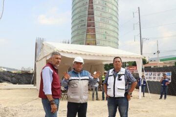 Comienza el armado de columnas en el Paso a Desnivel Torre Chiapas: Angel Torres