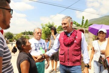 Se atenderá pavimentación de más un kilómetro de vialidades en Las Granjas, en Tuxtla: Ángel Torres