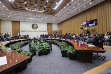 Ordena INE candidaturas de cinco mujeres y cuatro hombres en gubernaturas 2024