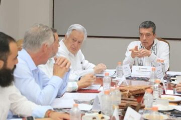 Sostiene Rutilio Escandón reunión de trabajo con titular de CFE, Manuel Bartlett