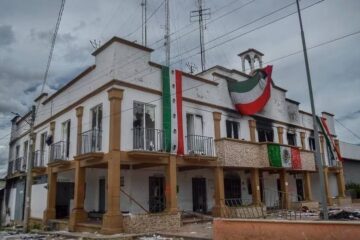 Fuerzas de seguridad resguardan entradas y salidas de Altamirano