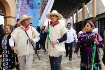En Chanal, Rutilio Escandón inaugura XXXIII Festival Maya Zoque Chiapaneca 2023