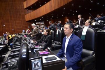 La burocracia dorada no debe existir en la 4T: Llaven Abarca