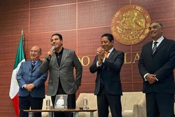Llaven Abarca presenta en el Senado su libro “Chiapas: la seguridad que todos queremos”