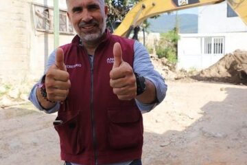 Se está cumpliendo un compromiso más en Tuxtla; ahora en la colonia Potinaspak: Angel Torres