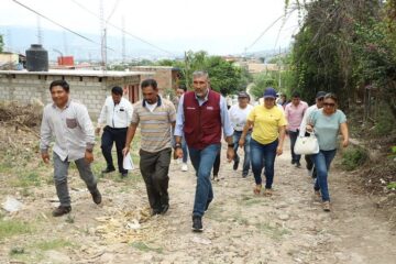 Angel Torres anuncia más vialidades en beneficio de la colonia Calvarium, en Tuxtla