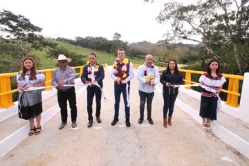 En Chilón, inaugura Rutilio Escandón puente vehicular para mayor bienestar y seguridad de las comunidades