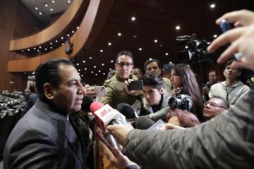 Eduardo Ramírez se suma a la propuesta de AMLO para impugnar nueva norma que criminaliza a migrantes
