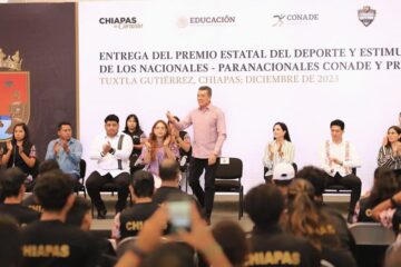 Rutilio Escandón entrega Premio Estatal del Deporte y estímulos a medallistas Conade y Primera Fuerza