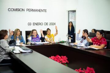Aprueban licencias temporales a alcaldes y otorgan nombramientos a funcionarios municipales interinos