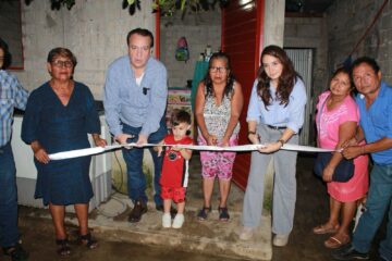 Entrega alcalde Mariano Rosales cuartos dormitorios en barrio 20 de noviembre