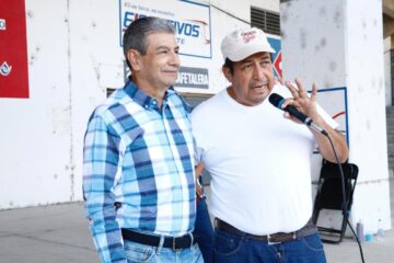 Aquiles Espinosa se reúne con meseros de Tuxtla Gutiérrez