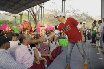 Acompaña Llaven Abarca a ERA en gira de precampaña en Pijijiapan