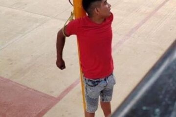 Detienen y amarran a sujeto que conducía en estado de ebriedad en San Juan Chamula