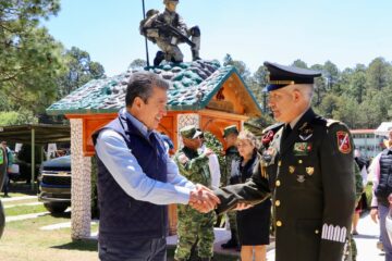 Asiste Rutilio Escandón a la toma de protesta del comandante de la 31 Zona Militar