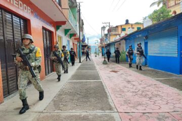 Filo y Sofía  *Chiapas entre balas y muertos  *En Zoológico se roban guacamayas