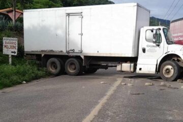 Concluye bloqueo carretero en Oxchuc