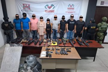 Desarticulan banda en la colonia Plan de Ayala en Tuxtla Gutiérrez, Chiapas, dtienen a 10 personas, aseguran arsenal, vehículos, sustancias ilícitas y animales exóticos