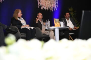 Presentan en la UNACH el libro “Federalismo y Constitucionalismo Local, 200 años de la Federación de Chiapas a México”