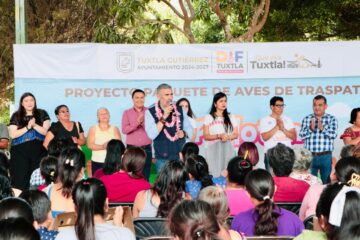 Inicia Angel Torres proyecto “Pollotón” en beneficio de mujeres jefas de familia, en Tuxtla