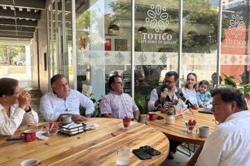 Gilberto Bátiz aspirante a magistrado del TEPJF arranca campaña en Chiapas