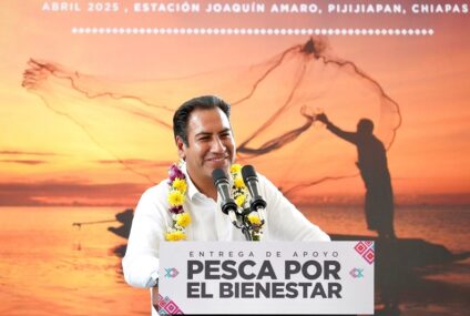 Eduardo Ramírez impulsa desarrollo pesquero en Pijijiapan con entrega de apoyos