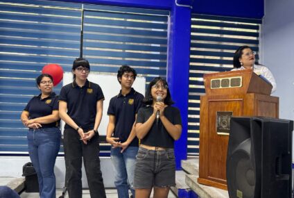 Reciben unachenses reconocimiento por concluir Curso COIL enfocado a la mejora de competencias lingüísticas