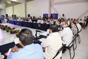 Impulsan autoridades educativas e instituciones de educación superior acciones que favorezcan el acceso de los jóvenes a la formación profesional