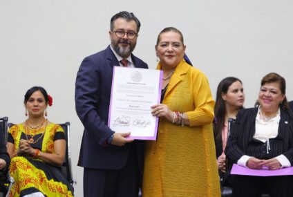 Elegiré siempre estar del lado de la legalidad: Gilberto Bátiz recibe Constancia de Mayoría del INE