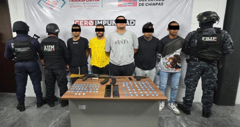 Detienen a célula de un cártel  con armas y narcóticos en #Tuxtla: FGE