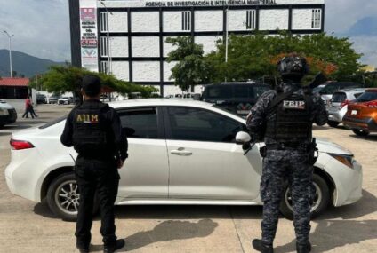 En operativos interinstitucionales aseguran vehículos con reporte de robo y abandonados en Chiapas