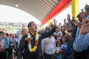 La mayor batalla de Chiapas es contra la ignorancia: Eduardo Ramírez