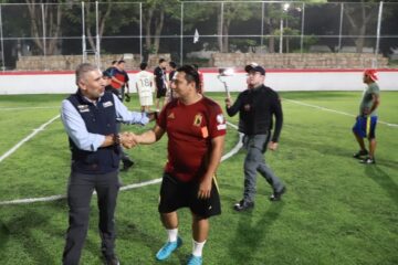Angel Torres recorre parques y espacios públicos para fortalecer la seguridad y el bienestar familiar