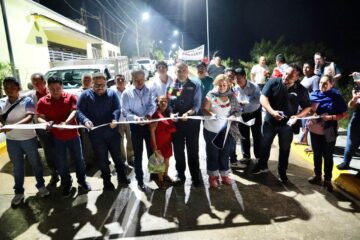 Inaugura Angel Torres una calle más; ahora en la colonia Buena Vista Loma Larga