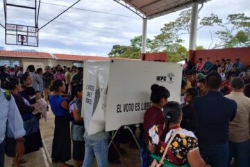 Arrancan las votaciones en Pantelhó con amplia participación de los ciudadanos: IEPC