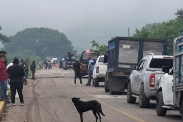 Localizan hombre ejecutado en tramo carretero Suchiapa-Villaflores en Chiapas y la FGE cerca la zona