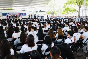 Suman más de 3,300 estudiantes de escuelas preparatorias beneficiados: Angel Torres