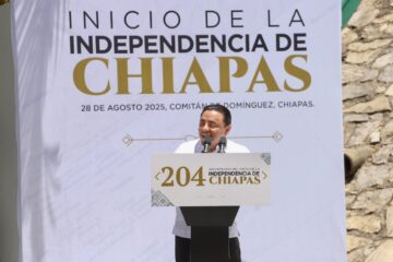 Conmemoran en Comitán 204 años del inicio de la Independencia de Chiapas con la unidad de los tres Poderes del Estado