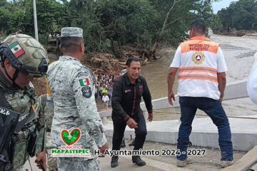 Bitácora de la “política a la chiapaneca” *Chiapas bajo el agua *Titular de PC en el evento de Sheinbaum, mientras colapsaban ríos en la costa