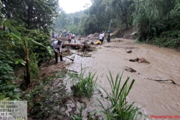 Lluvias afectan carretera hacia Amatán, Chiapas
