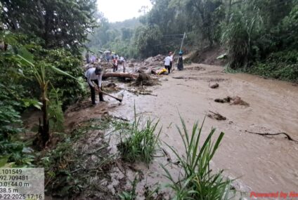 Lluvias afectan carretera hacia Amatán, Chiapas