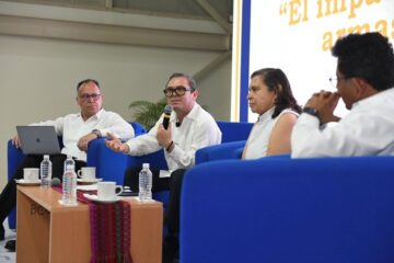 Realizó UNACH el Foro sobre el impacto del tráfico de armas en México Realizó UNACH el Foro sobre el impacto del tráfico de armas en México