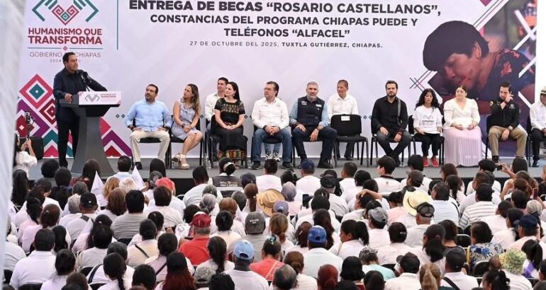 En unidad con el pueblo, Eduardo Ramírez fortalece la lucha contra la ignorancia