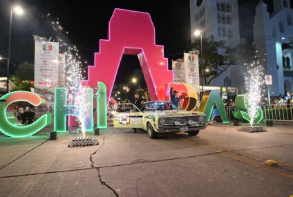 Eduardo Ramírez da el banderazo de arranque ceremonial a La Carrera Panamericana: “De vuelta a casa”