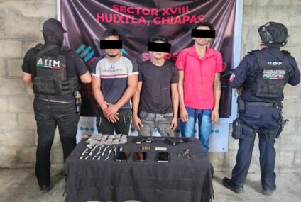 Detienen a tres personas con armas de fuego y presuntos narcóticos en Mapastepec