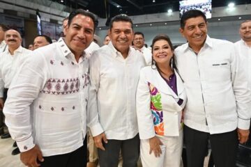 Asiste Eduardo Ramírez al Primer Informe de Gobierno del gobernador de Tabasco, Javier May Asiste Eduardo Ramírez al Primer Informe de Gobierno del gobernador de Tabasco, Javier May